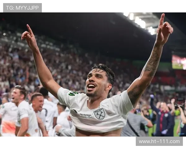 英超三大豪强争夺全能中场神将帕奎塔 转会战火再度燃起 英超三大豪强争夺全能中场神将帕奎塔 转会战火再度燃起